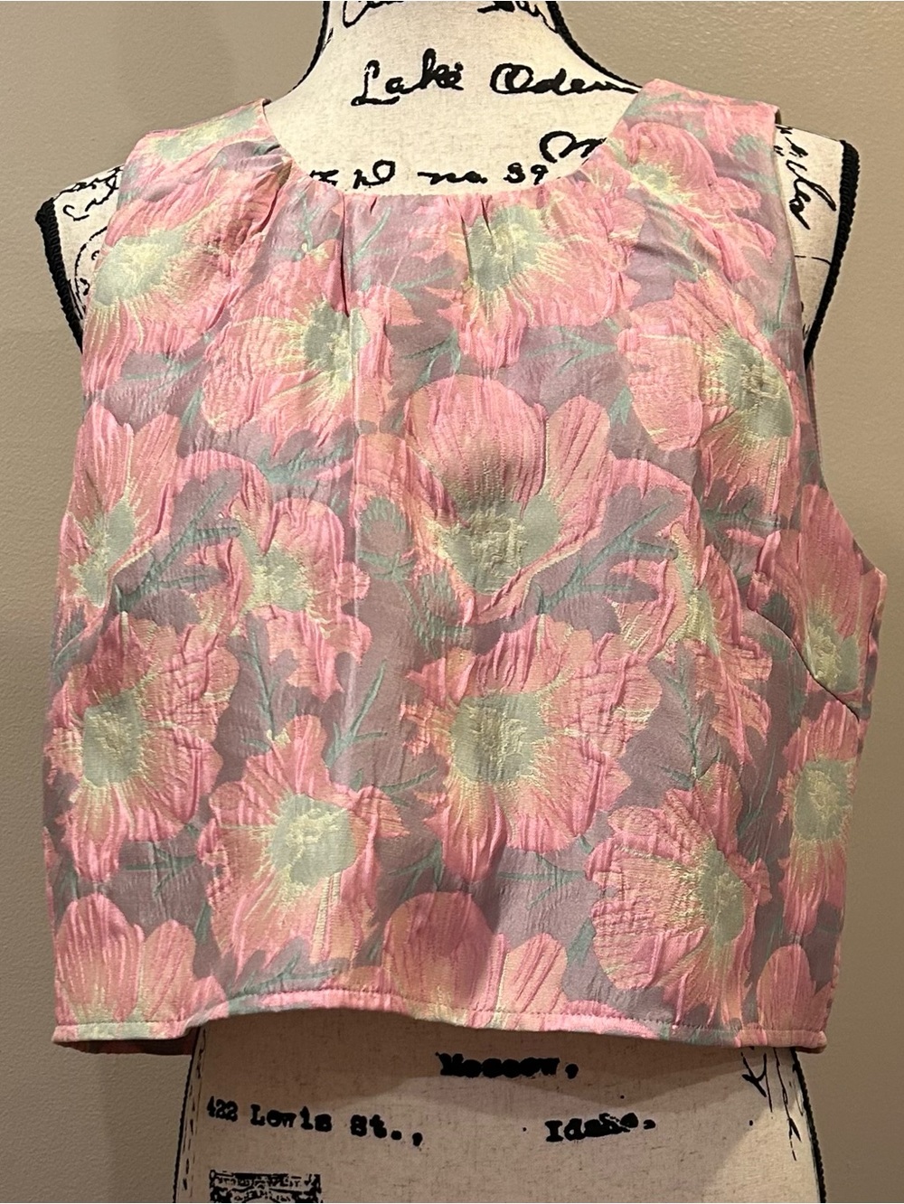 Abbey Glass Sleeveless Crop Top Pink Paradise - Picture 10 of 15